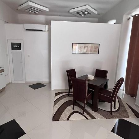Stan Na Dan Vrsac 1 Appartement Buitenkant foto